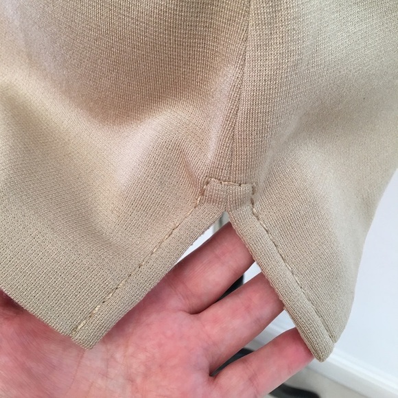 St. John Tan Sleeveless Knit Top Size Small - Picture 3 of 8